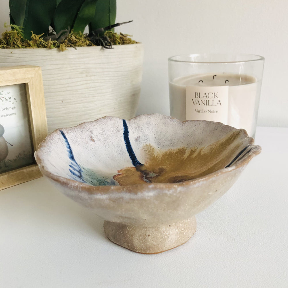 White & Blue Porcelain Bowl, 16.9cm