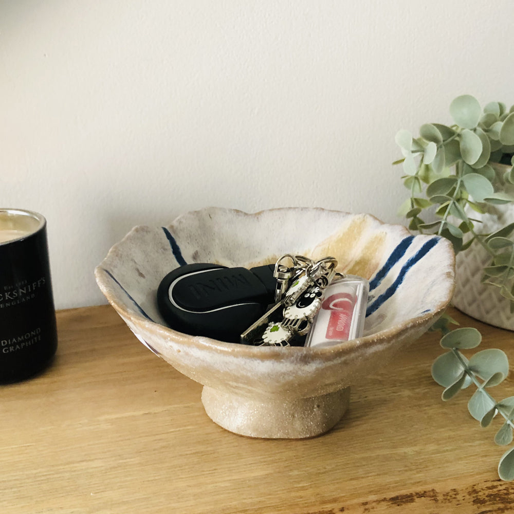 White & Blue Porcelain Bowl, 16.9cm
